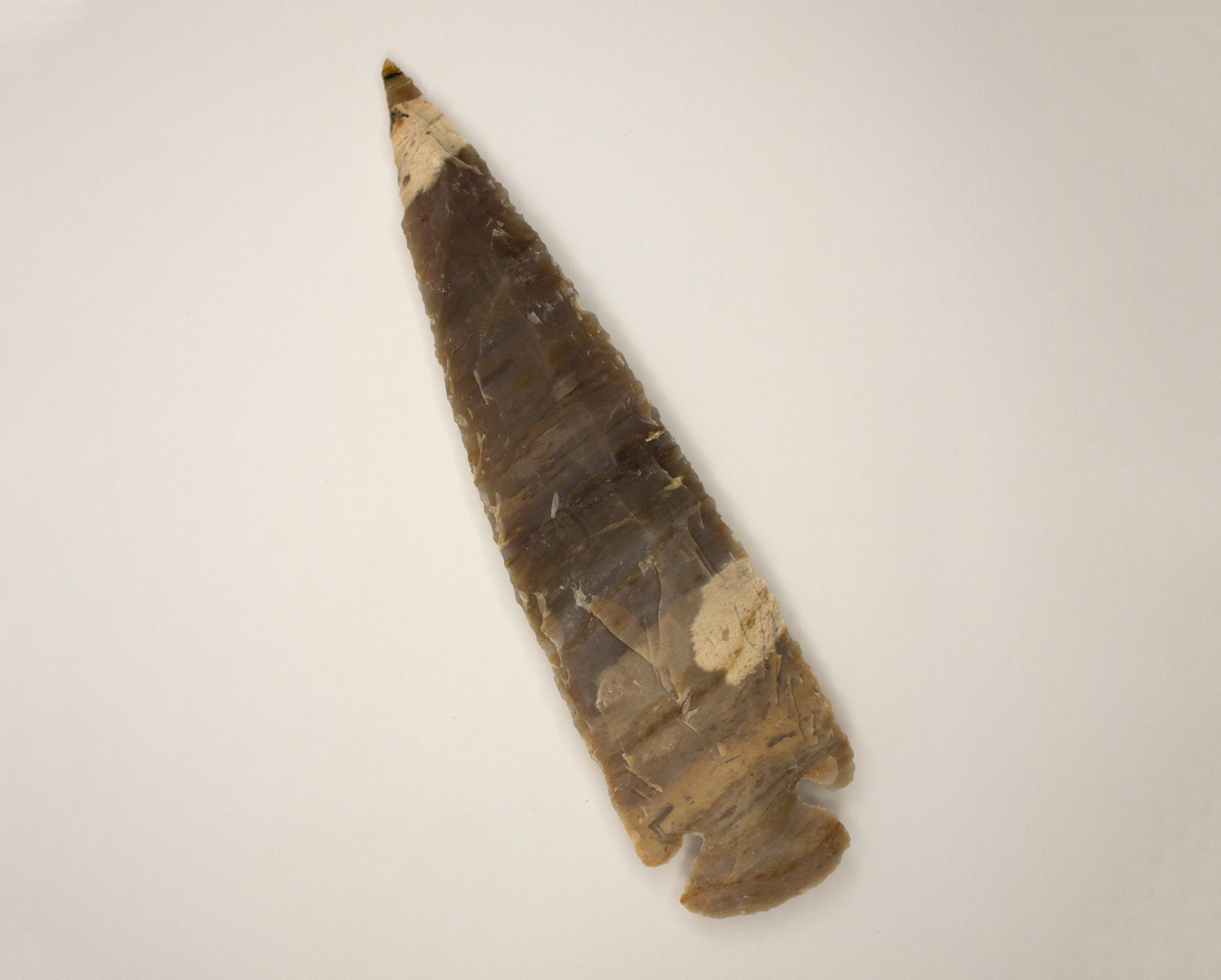 Material Lítico: ponta de flecha bifacial em sílex - n 4